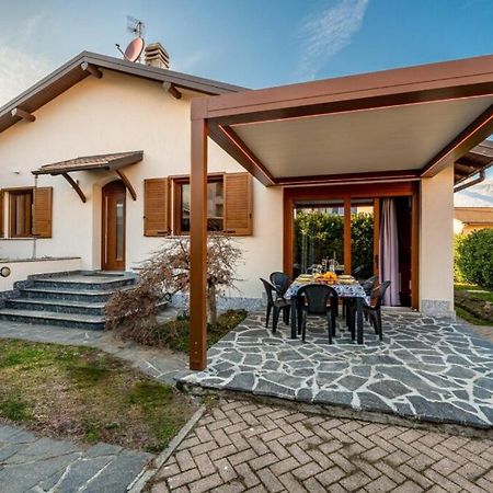 Villa Iris -Pet Friendly Stay - Garden - Private Parking- Bike Friendly Holiday House Colico Zewnętrze zdjęcie