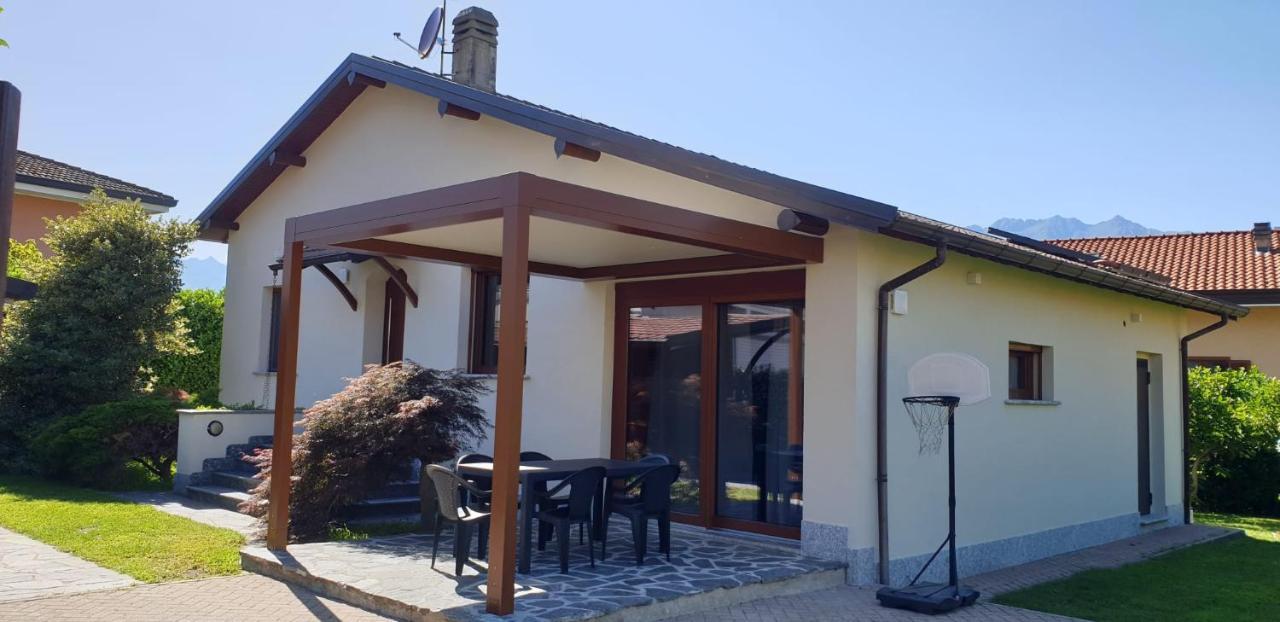 Villa Iris -Pet Friendly Stay - Garden - Private Parking- Bike Friendly Holiday House Colico Zewnętrze zdjęcie