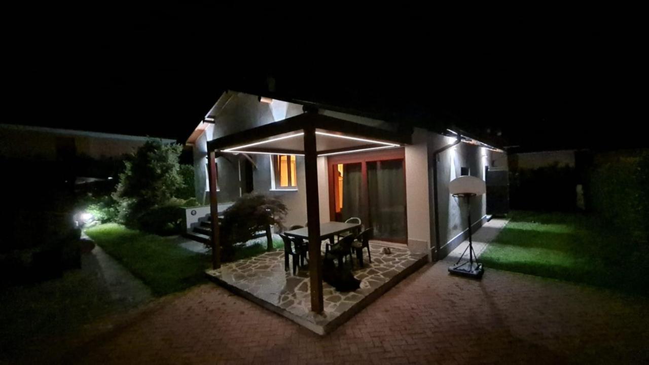 Villa Iris -Pet Friendly Stay - Garden - Private Parking- Bike Friendly Holiday House Colico Zewnętrze zdjęcie