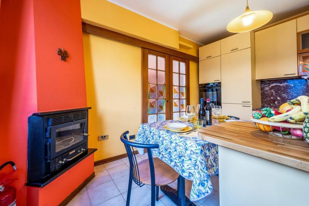 Villa Iris -Pet Friendly Stay - Garden - Private Parking- Bike Friendly Holiday House Colico Zewnętrze zdjęcie
