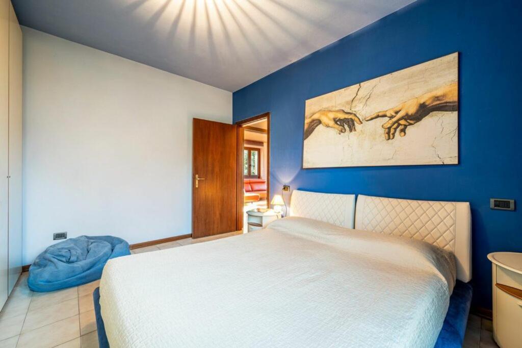 Villa Iris -Pet Friendly Stay - Garden - Private Parking- Bike Friendly Holiday House Colico Zewnętrze zdjęcie