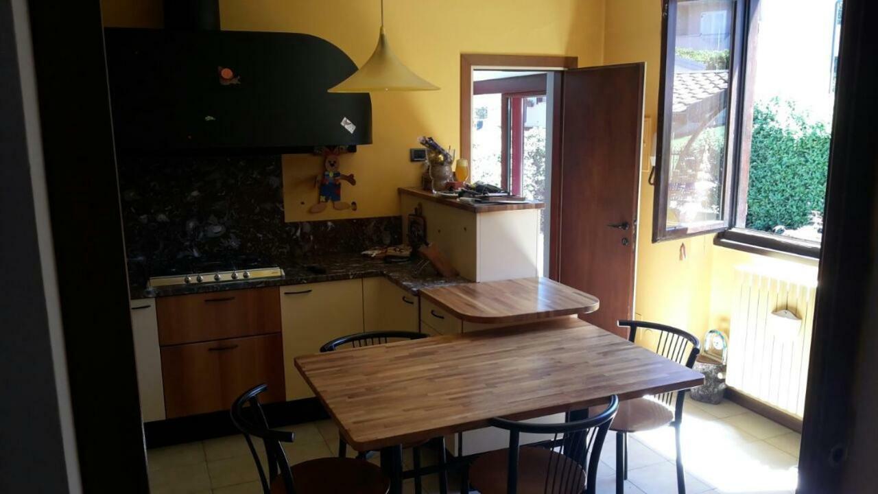 Villa Iris -Pet Friendly Stay - Garden - Private Parking- Bike Friendly Holiday House Colico Zewnętrze zdjęcie